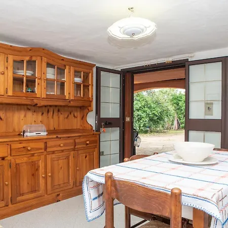 Apartment Runcina 2 *